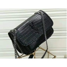 Saint Laurent Niki Malé kozačky v reliéfní krokodílí černé barvě