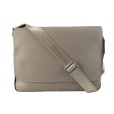 Louis Vuitton Taiga kůže Sasha Polaire