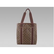Monogram Louis Vuitton Beaubourg